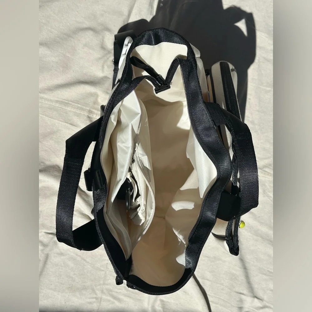 lululemon Racket Bag 19L - Picture 5 of 14